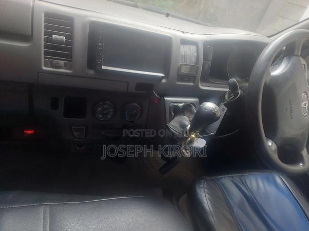 Toyota HiAce 2010 White - thumbnail 6