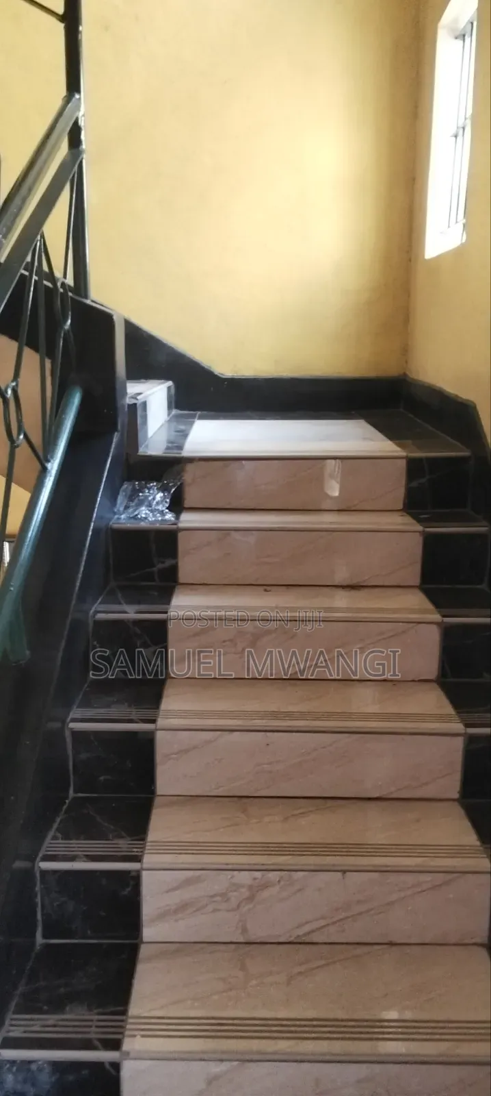 2bdrm Block of Flats in South B for sale