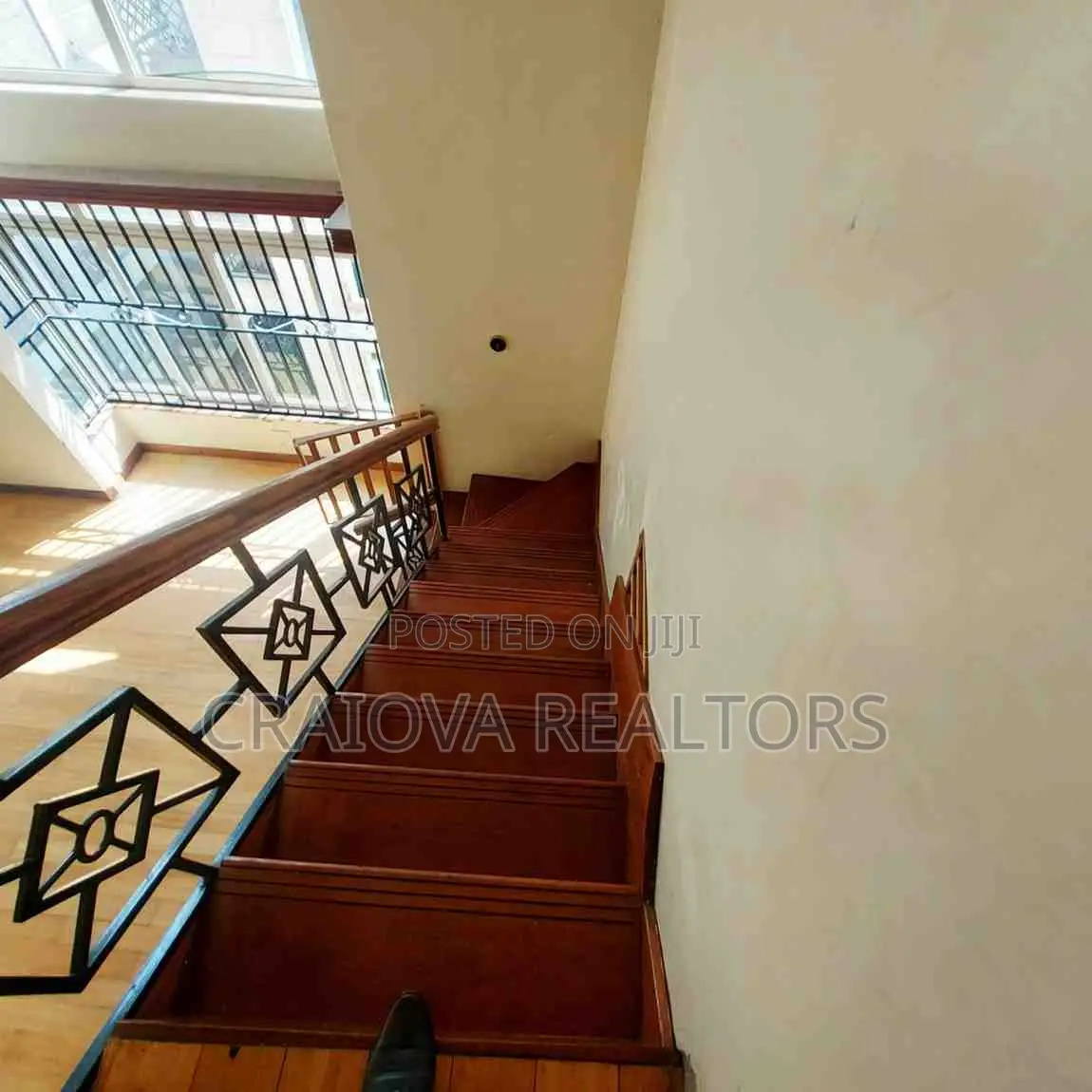 4bdrm Duplex in Hurlingham for rent