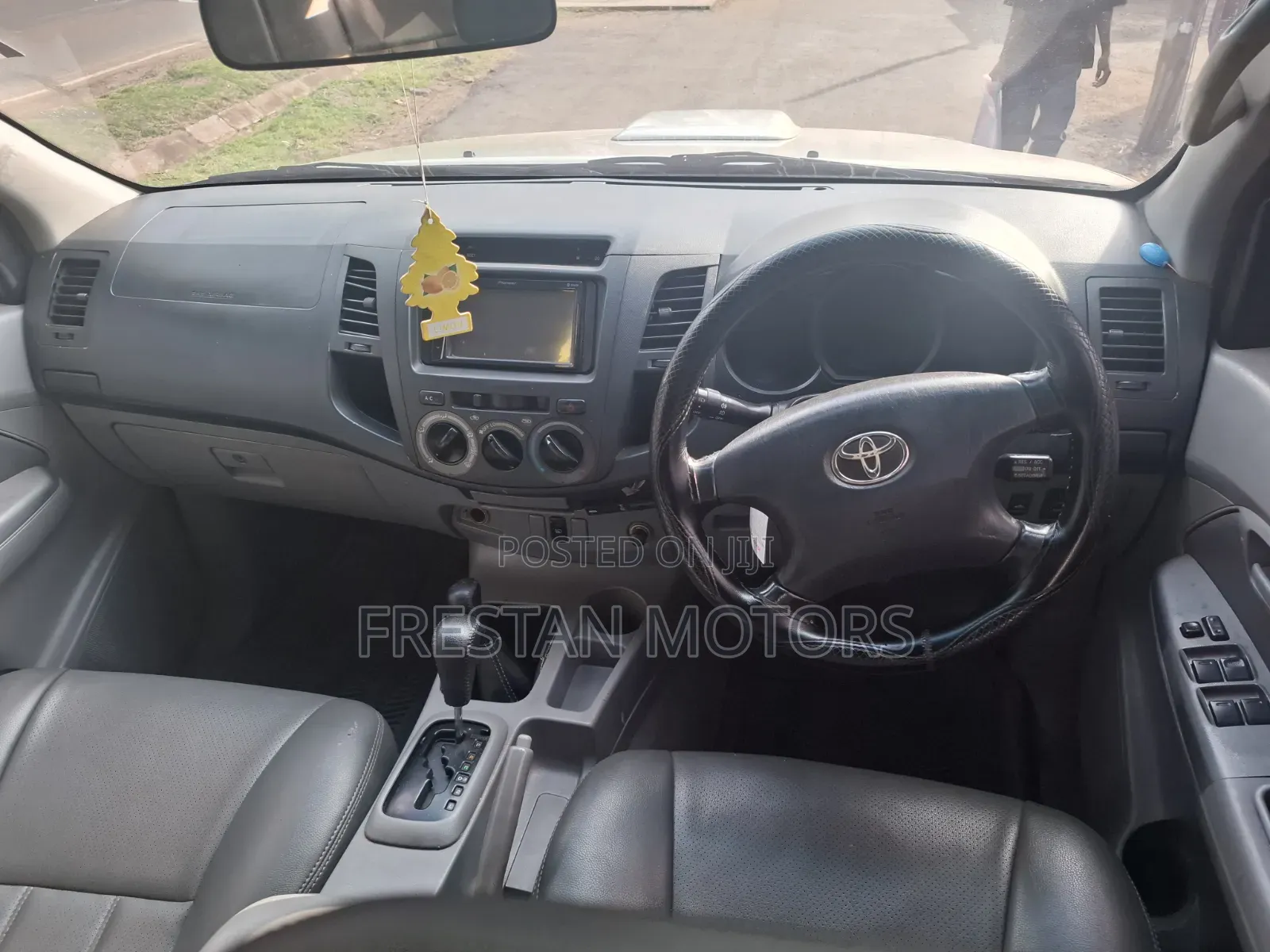 Toyota Hilux 2007 Silver
