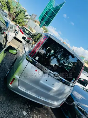Toyota Noah 2.0 AWD (7 Seater) 2019 Silver