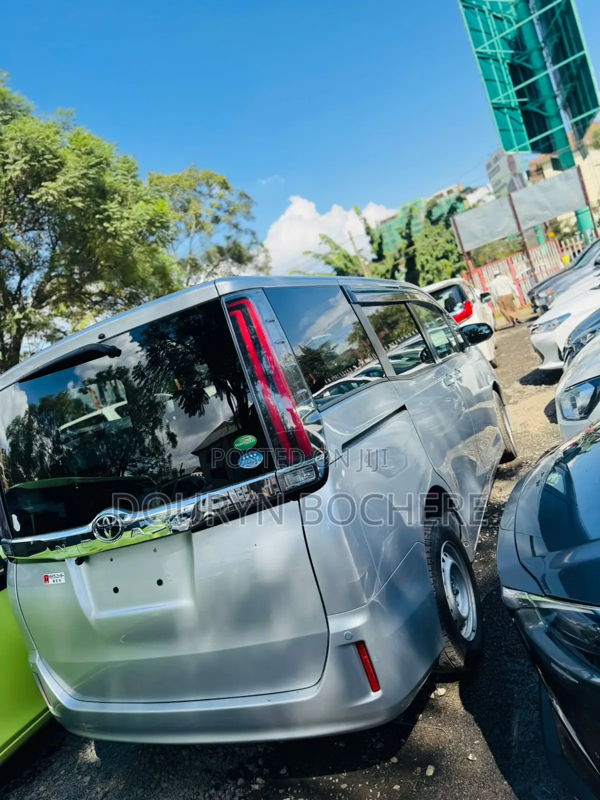 Toyota Noah 2.0 AWD (7 Seater) 2019 Silver