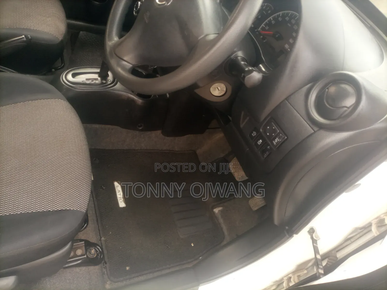 Nissan Latio 1.2 2014 White