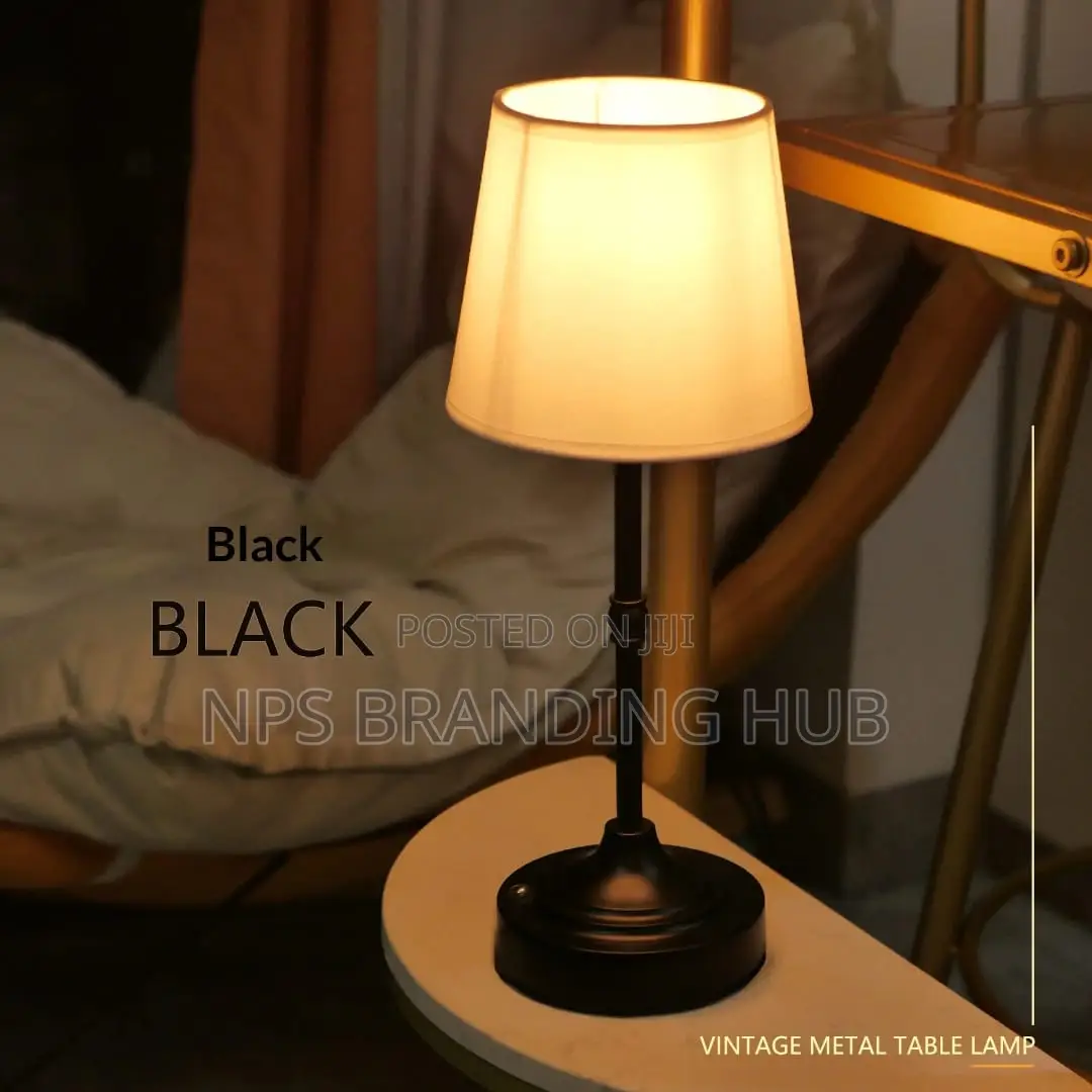 Vintage Metal Table Lamp (el.b