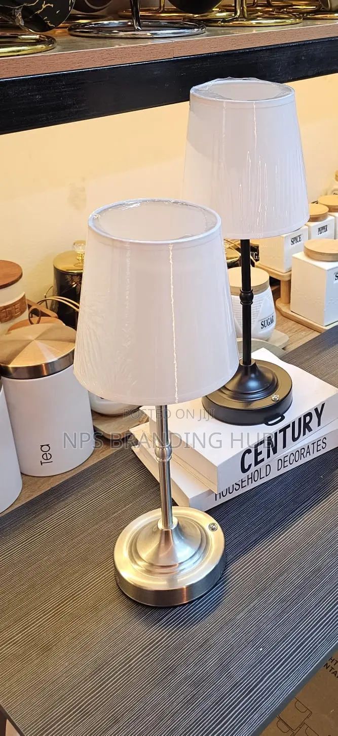 Vintage Metal Table Lamp (el.b