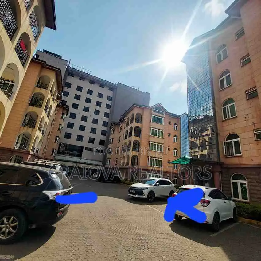 4bdrm Duplex in Hurlingham for rent