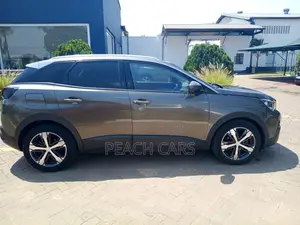 Peugeot 3008 2018 Green