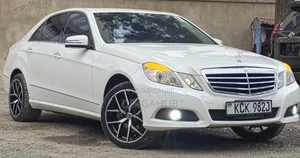 Mercedes-Benz E300 2009 White