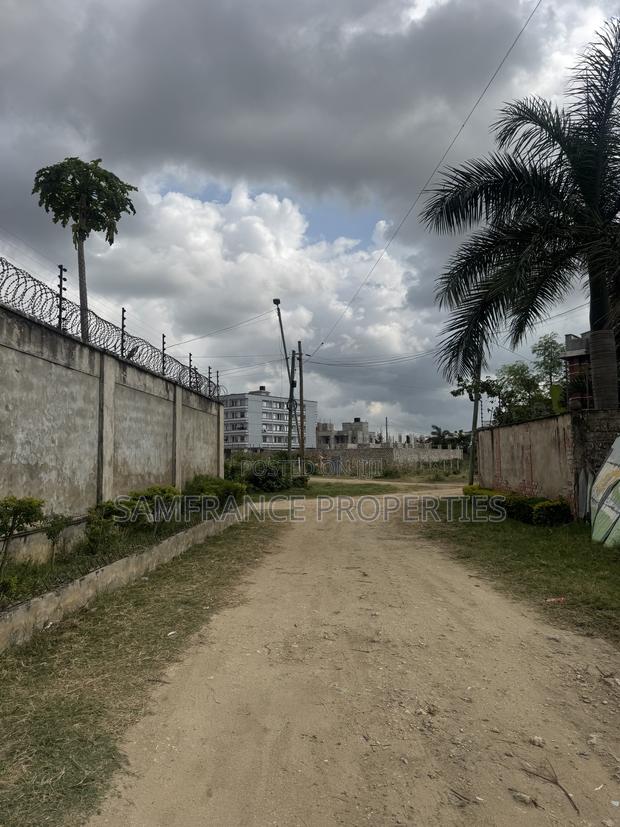 Prime Plot on Sale Bamburi Utange Mombasa - thumbnail 2