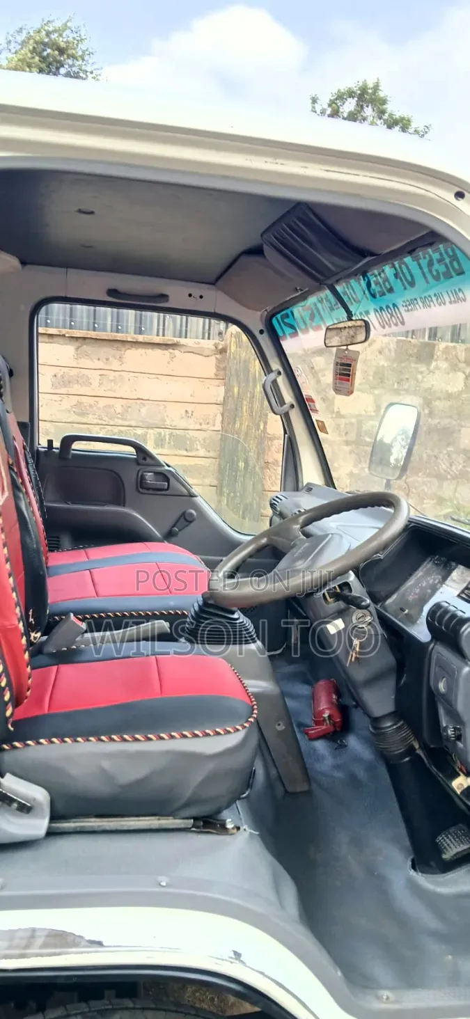 Isuzu NPR 4.3 KCL Closed Body