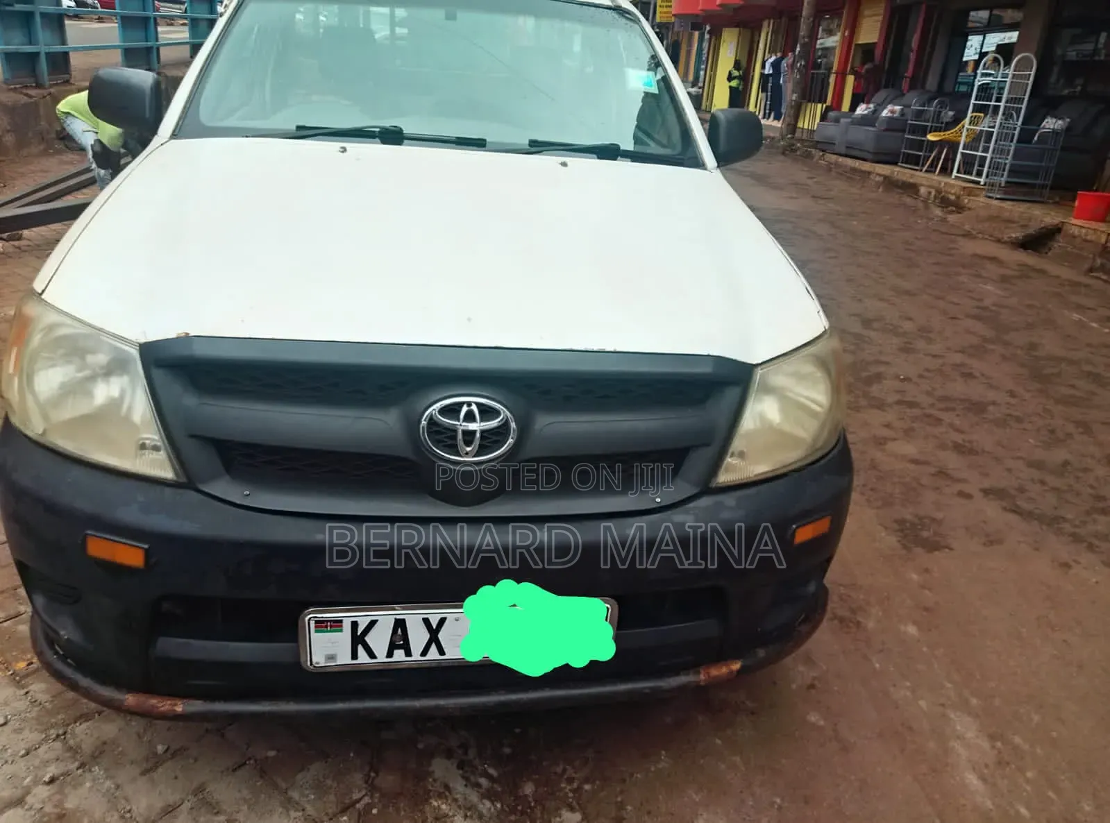 Toyota Hilux 2011 White