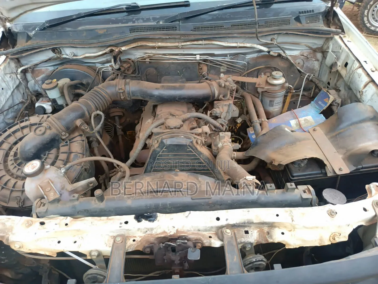 Toyota Hilux 2011 White