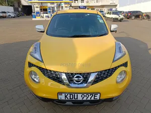 Nissan Juke 2018 Yellow