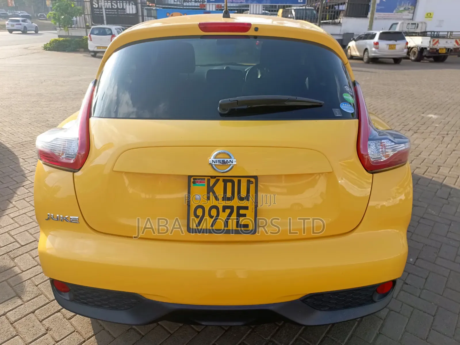 Nissan Juke 2018 Yellow