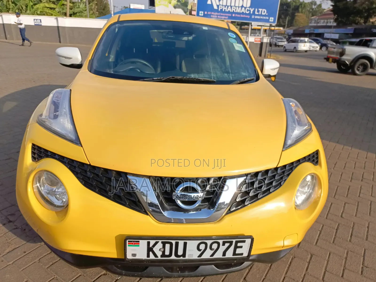 Nissan Juke 2018 Yellow