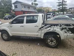 Toyota Hilux 2007 White