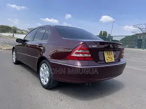 Mercedes-Benz C180 2006 Maroon