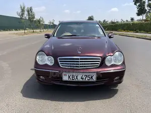 Mercedes-Benz C180 2006 Maroon