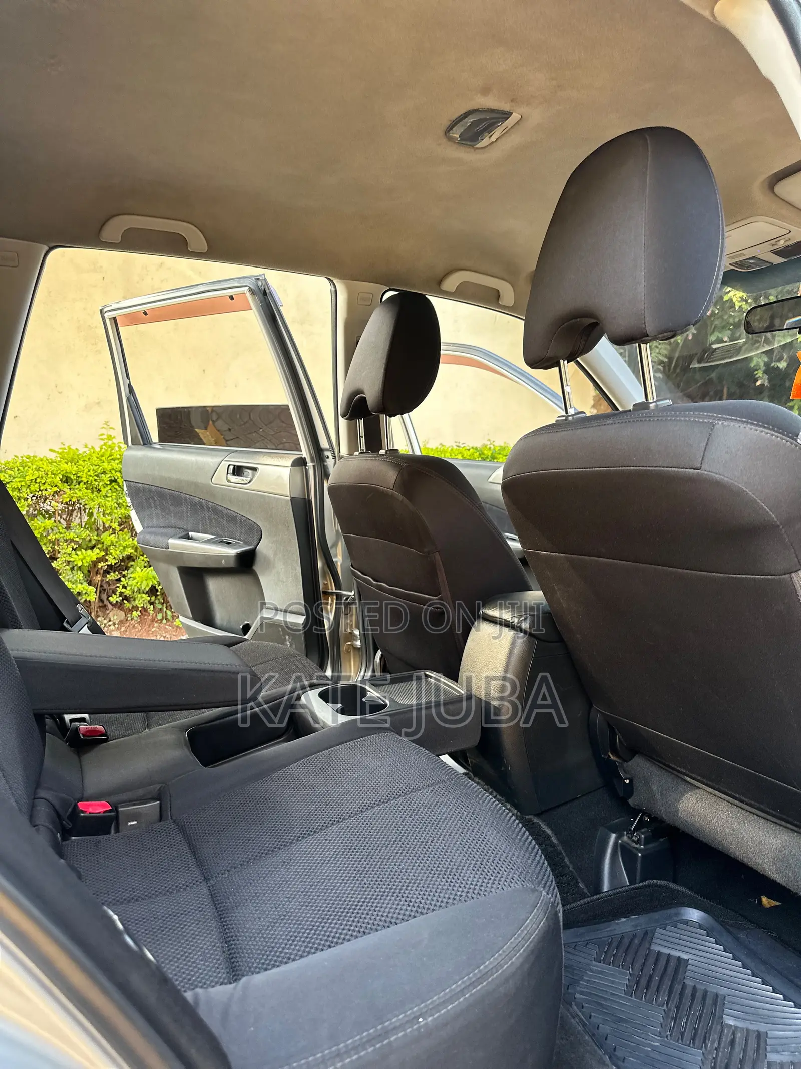 Subaru Forester 2011 Silver