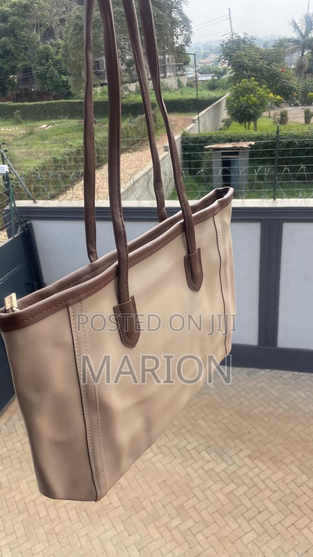 Elegant and Quality Ladies Handbag - thumbnail 2