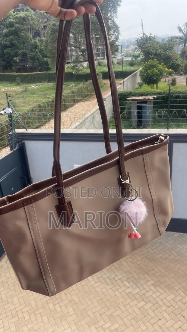 Elegant and Quality Ladies Handbag - thumbnail 3