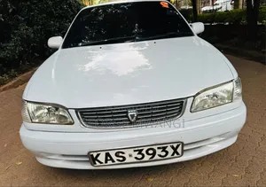 Toyota Corolla 1998 White