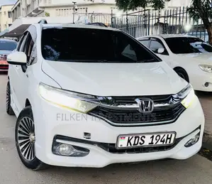 Honda Fit Shuttle 1.5 Hybrid 2WD 2017 White