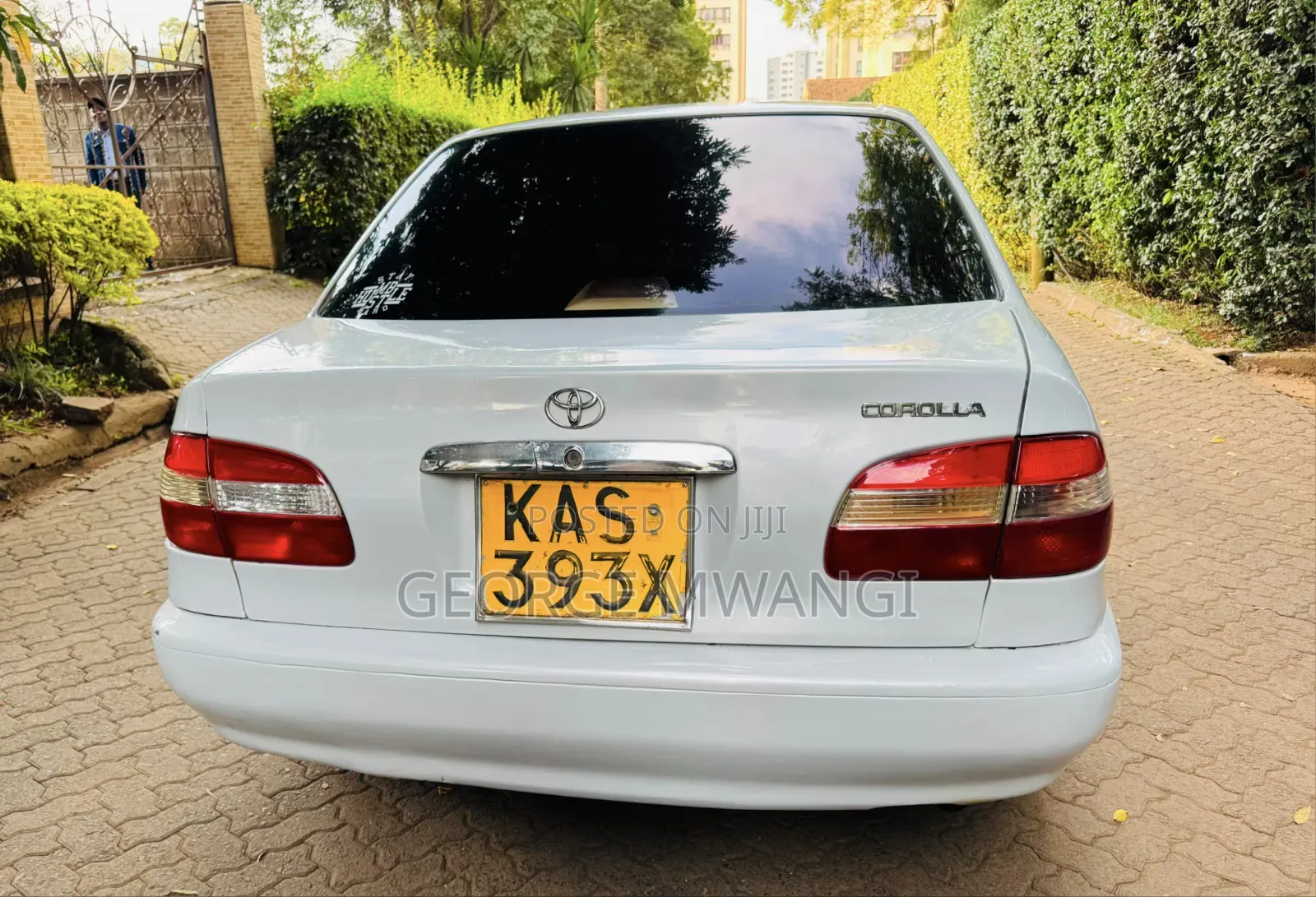 Toyota Corolla 1998 White