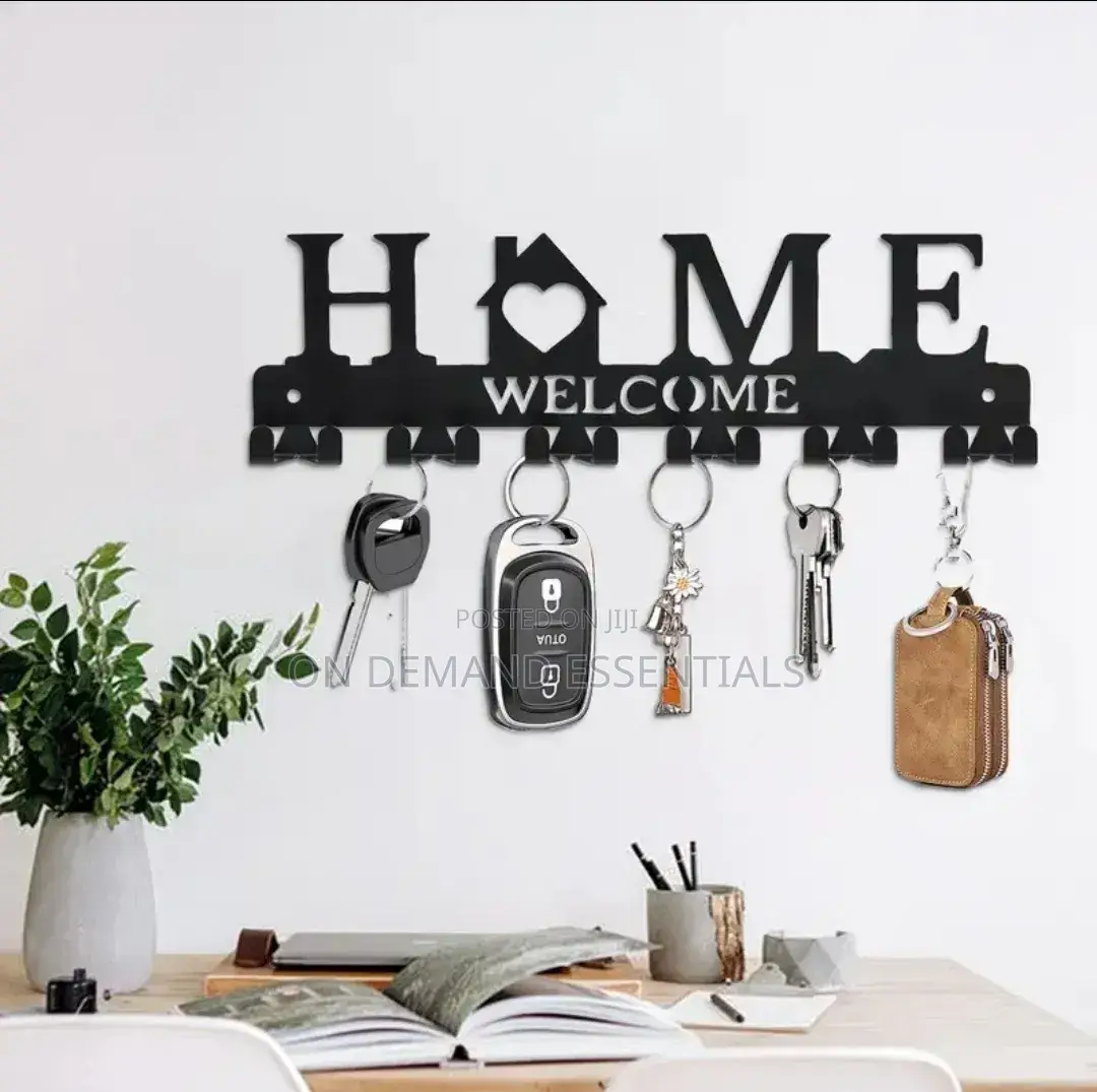 Black Metal Wall-Mounted Key Holder