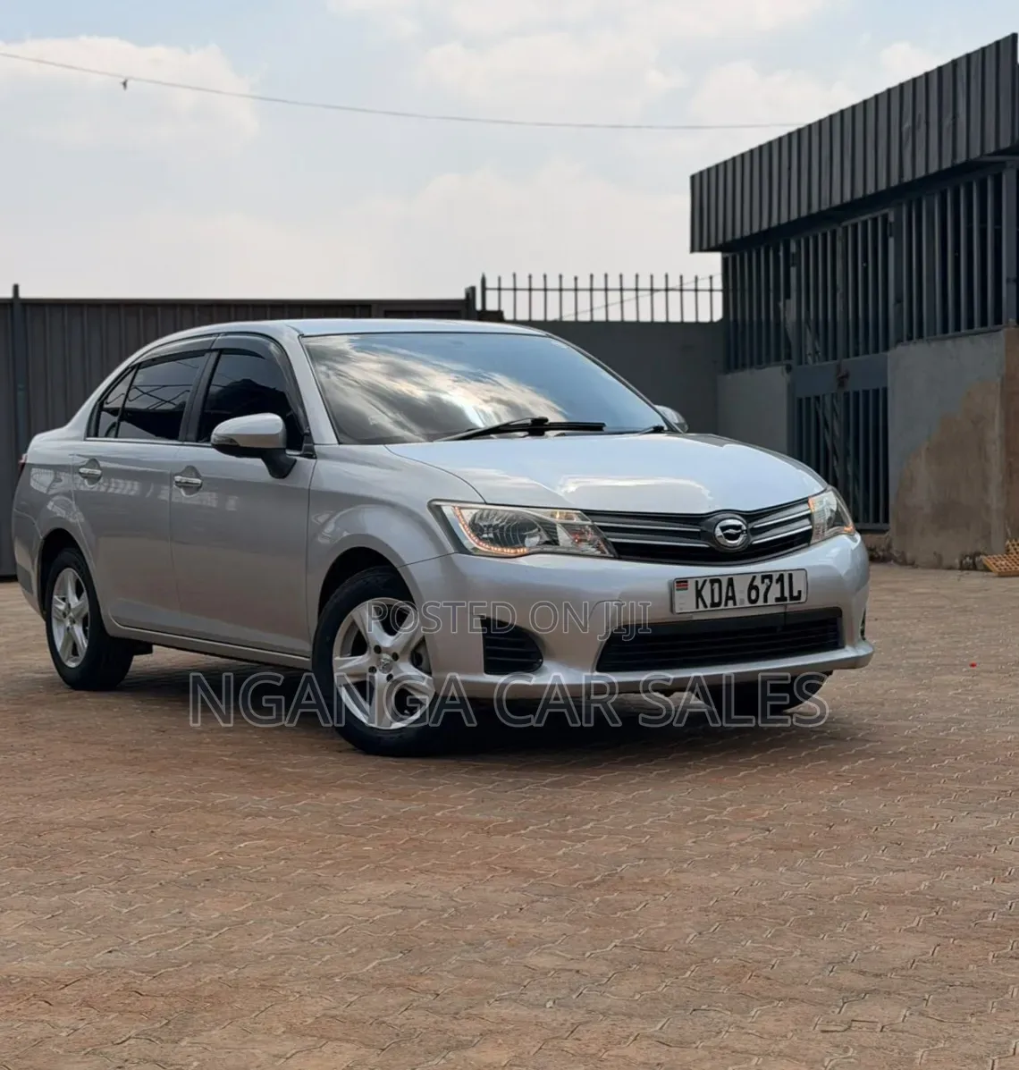 Toyota Axio 2013 Silver