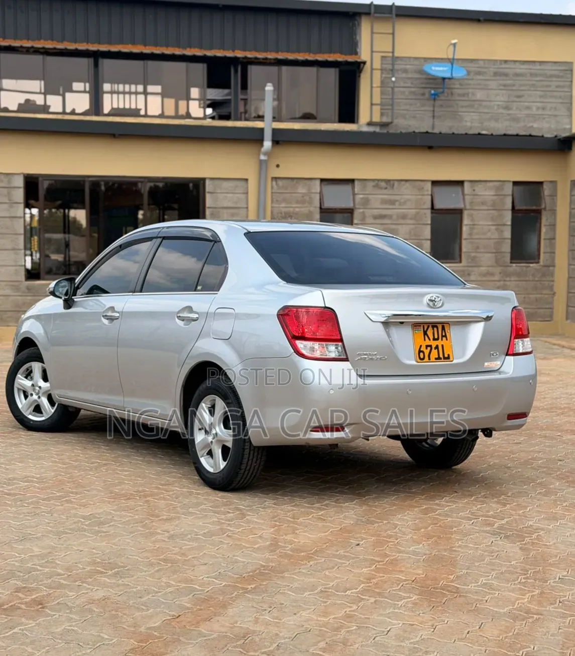 Toyota Axio 2013 Silver