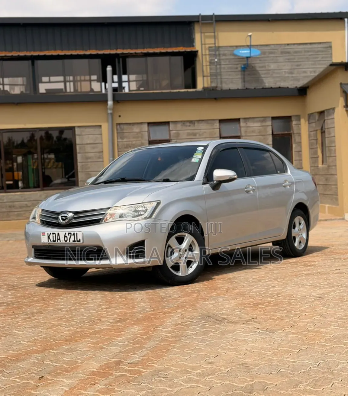 Toyota Axio 2013 Silver