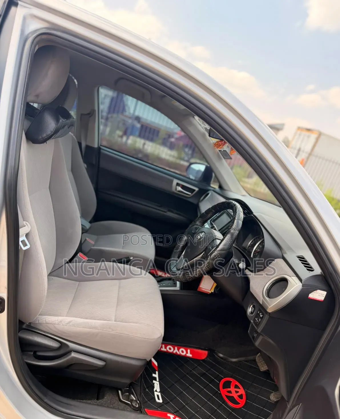 Toyota Axio 2013 Silver