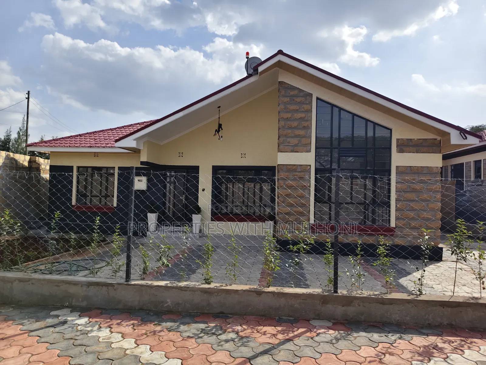 5bdrm Bungalow in Matasia for sale