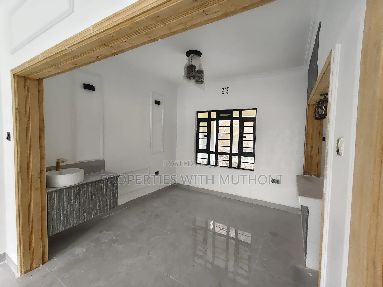 5bdrm Bungalow in Matasia for sale
