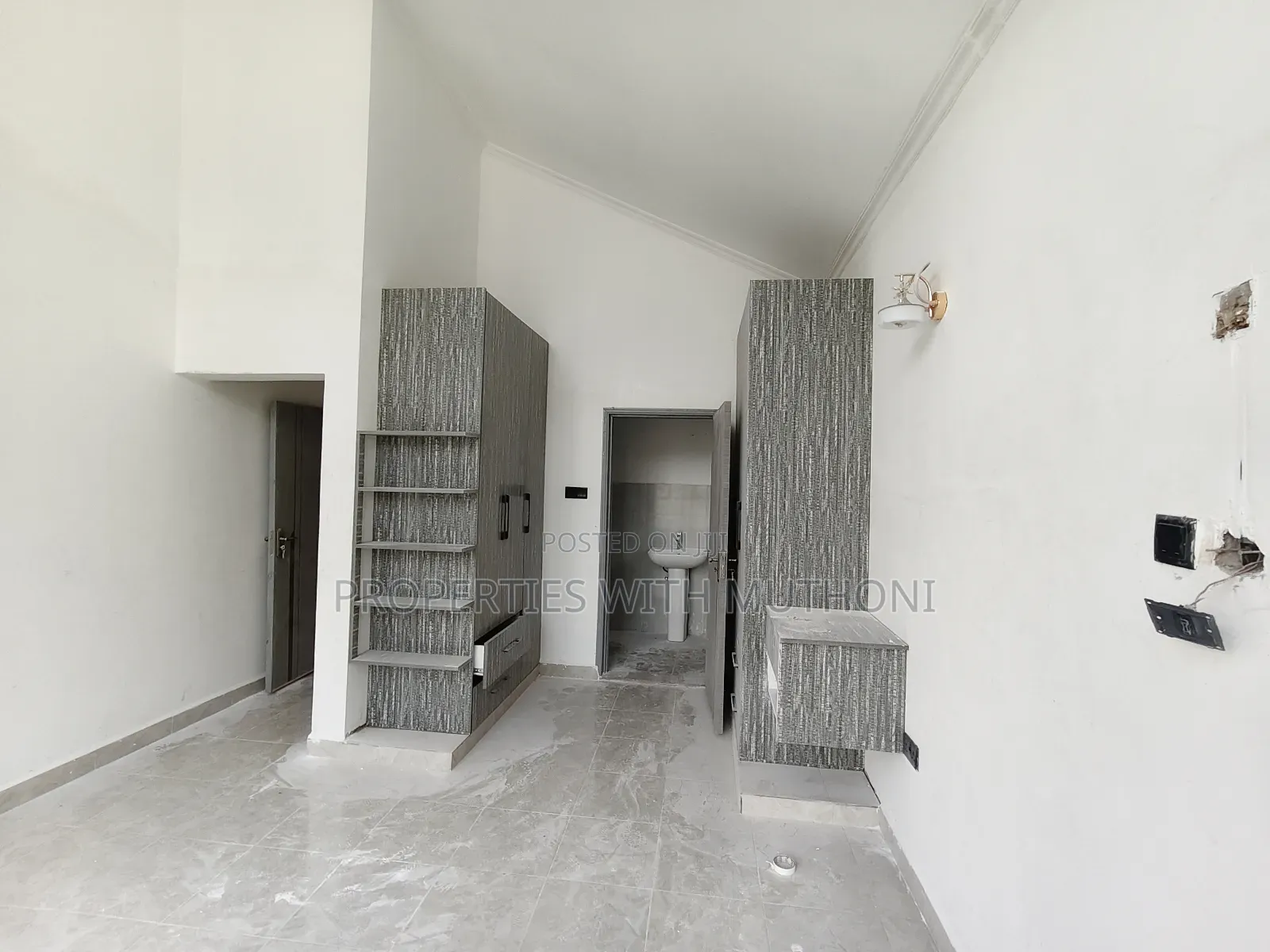 5bdrm Bungalow in Matasia for sale