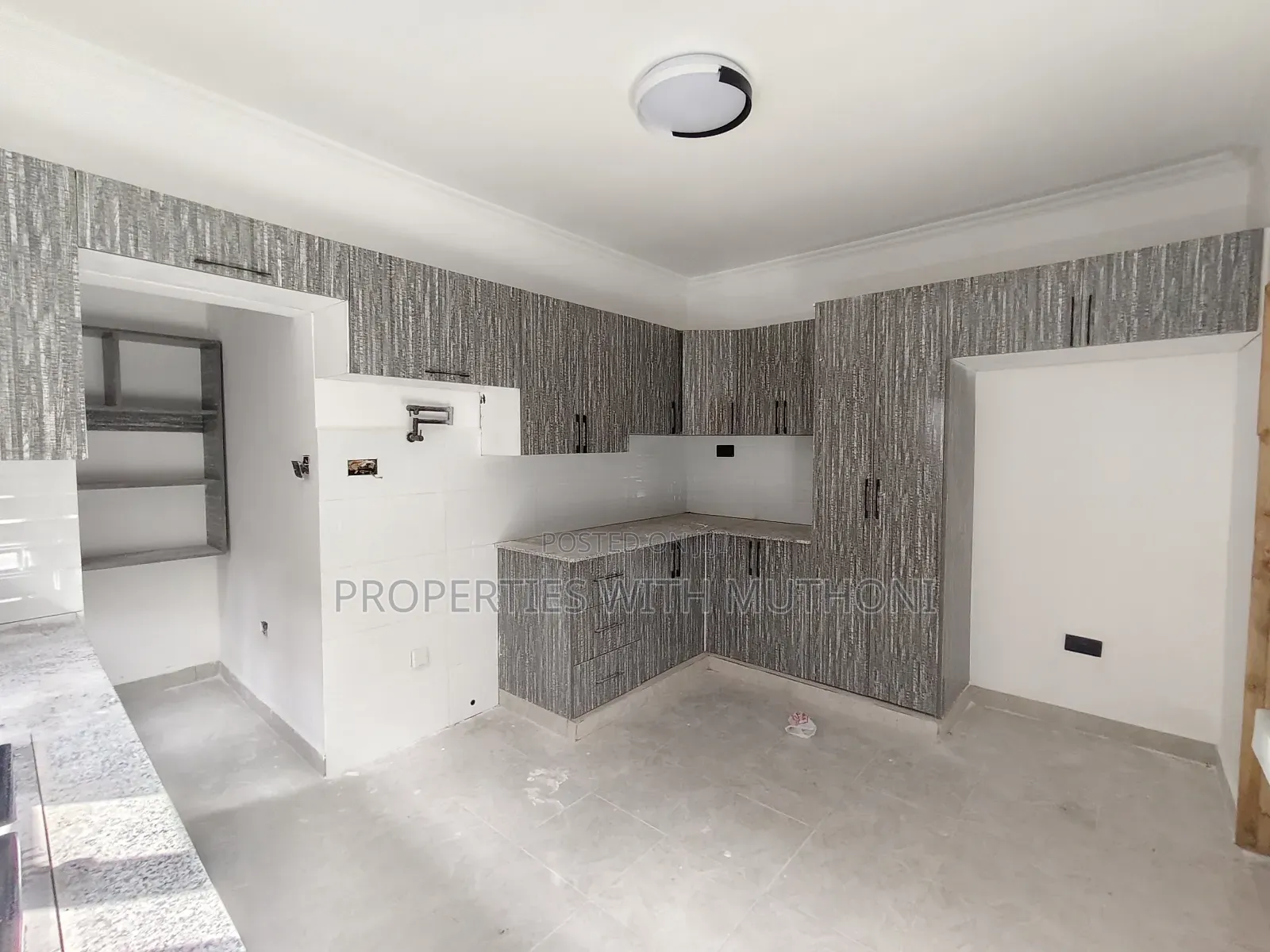 5bdrm Bungalow in Matasia for sale