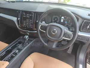 Volvo XC60 T5 Inscription AWD 2020 Brown