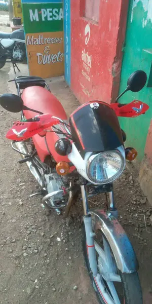 Bajaj Boxer 100 2017 Red