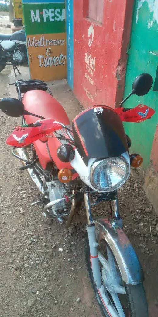 Bajaj Boxer 100 2017 Red