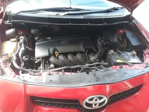 Toyota Auris 2008 Red