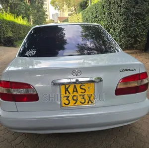 Toyota Corolla 1999 Silver