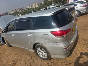 Toyota Wish 2012 Silver