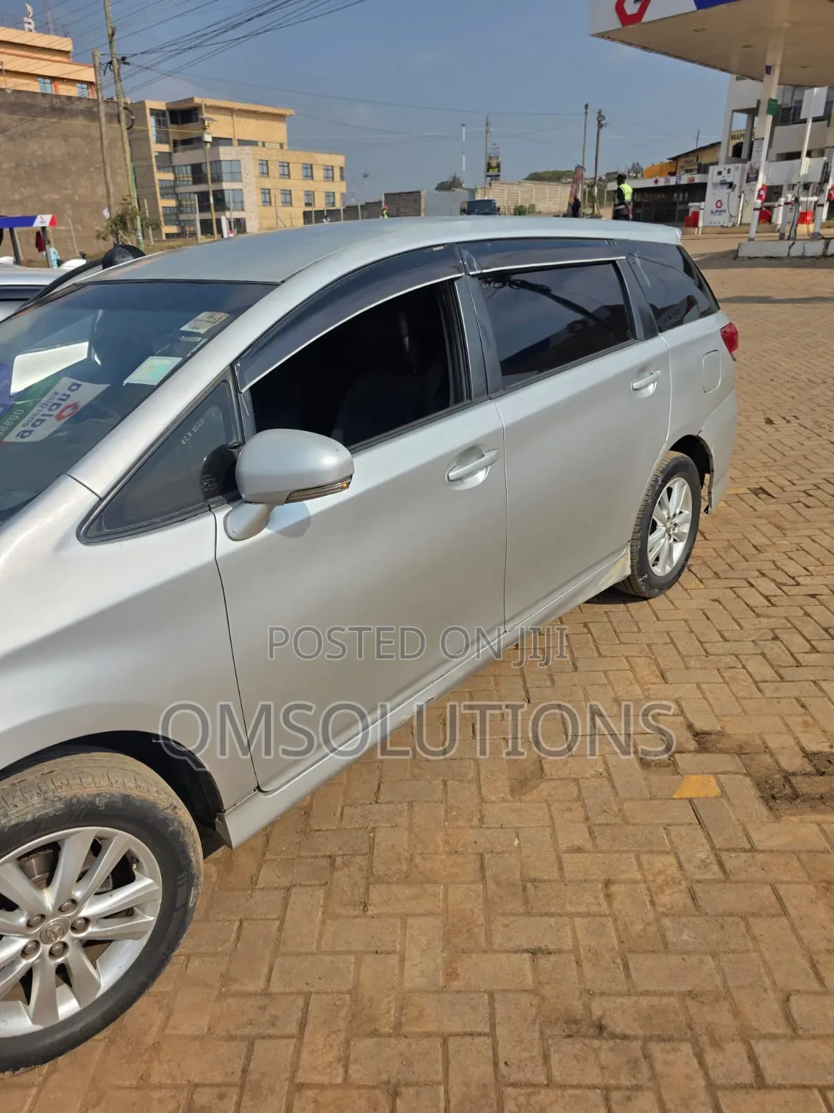 Toyota Wish 2012 Silver