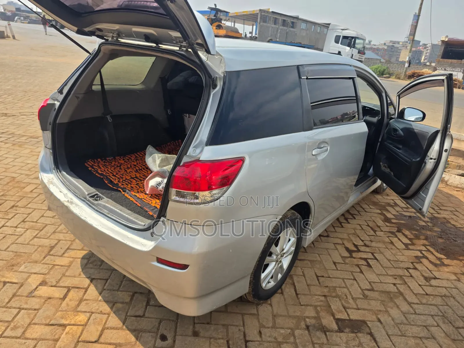 Toyota Wish 2012 Silver