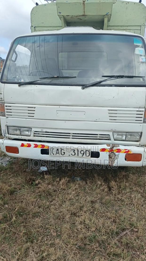 Mazda Canter 2000 White