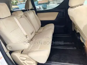 Toyota Alphard 2.5 Petrol AWD 2018 White