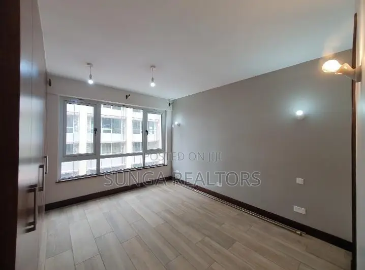 3bdrm Apartment in Parklands Rd. for rent