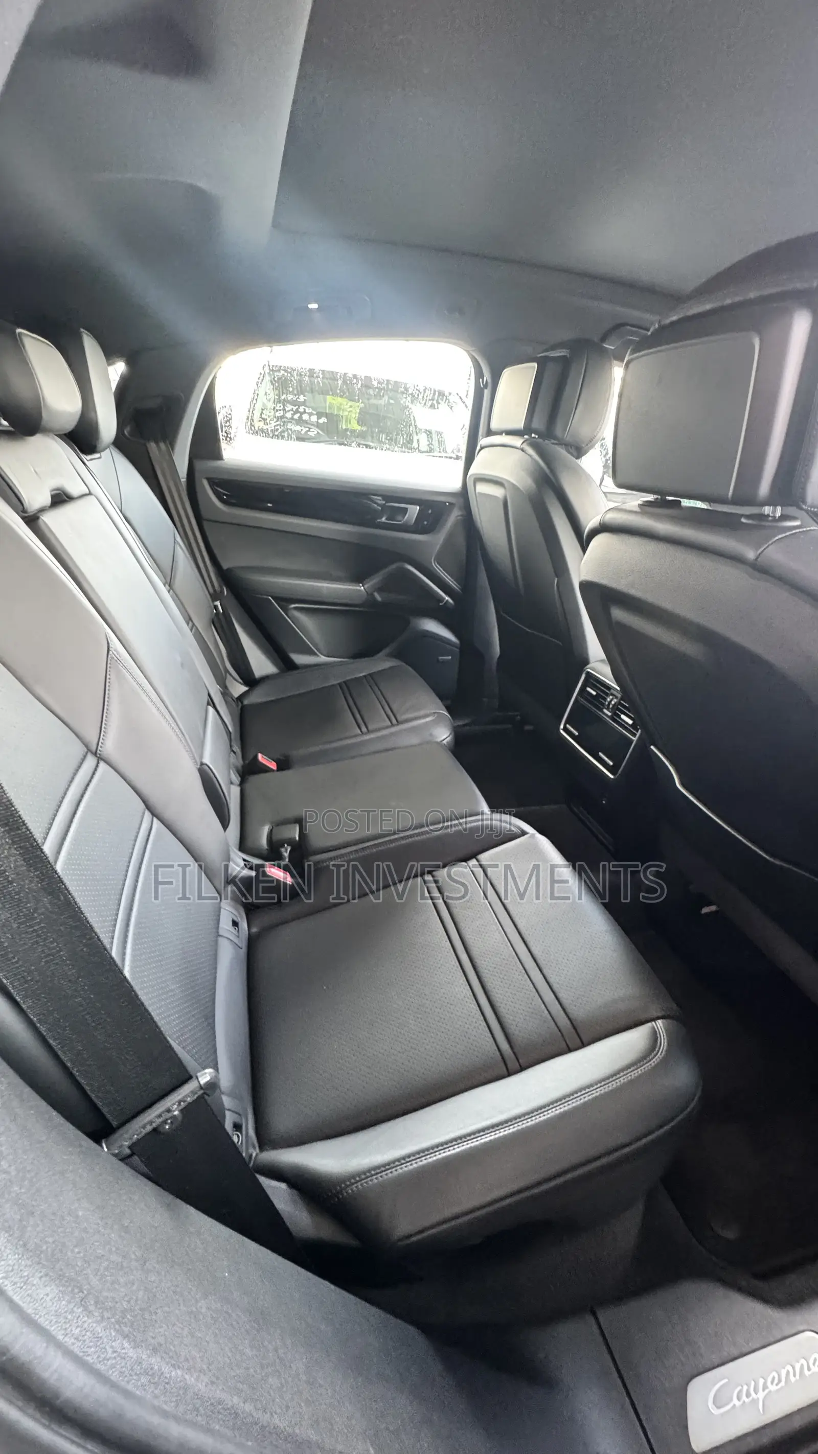 Porsche Cayenne 2021 White