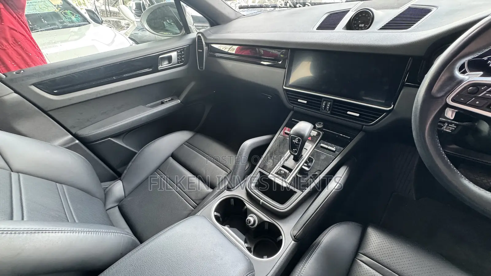 Porsche Cayenne 2021 White